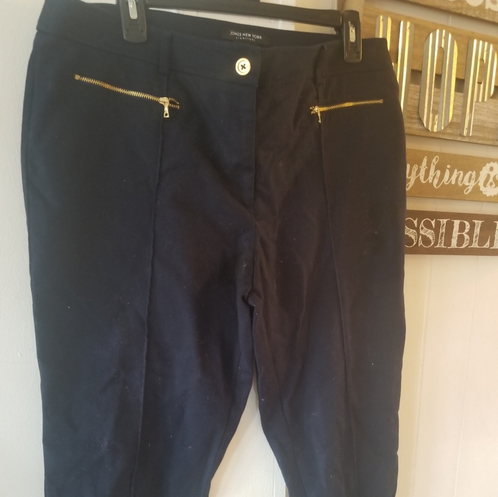 Jones of NY Navy Blue Capris with cuff at bottom